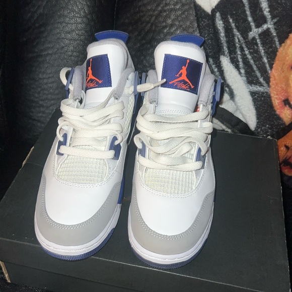 Size 6y Jordan 4s. - Picture 2 of 4